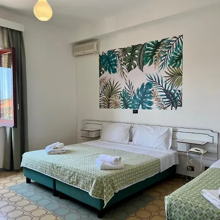 Tea Isola Dino - & - A Mare Hotel 3*