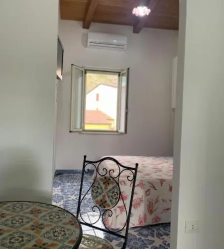 Tea Isola Dino - & - A Mare 3*