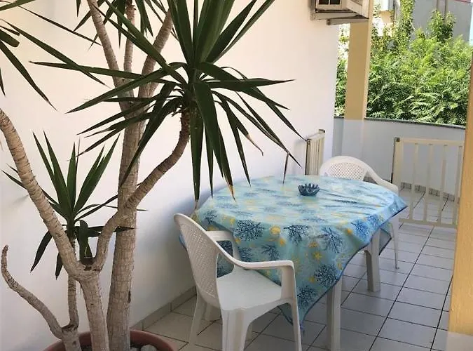 Tea Isola Dino - & - A Mare 3*